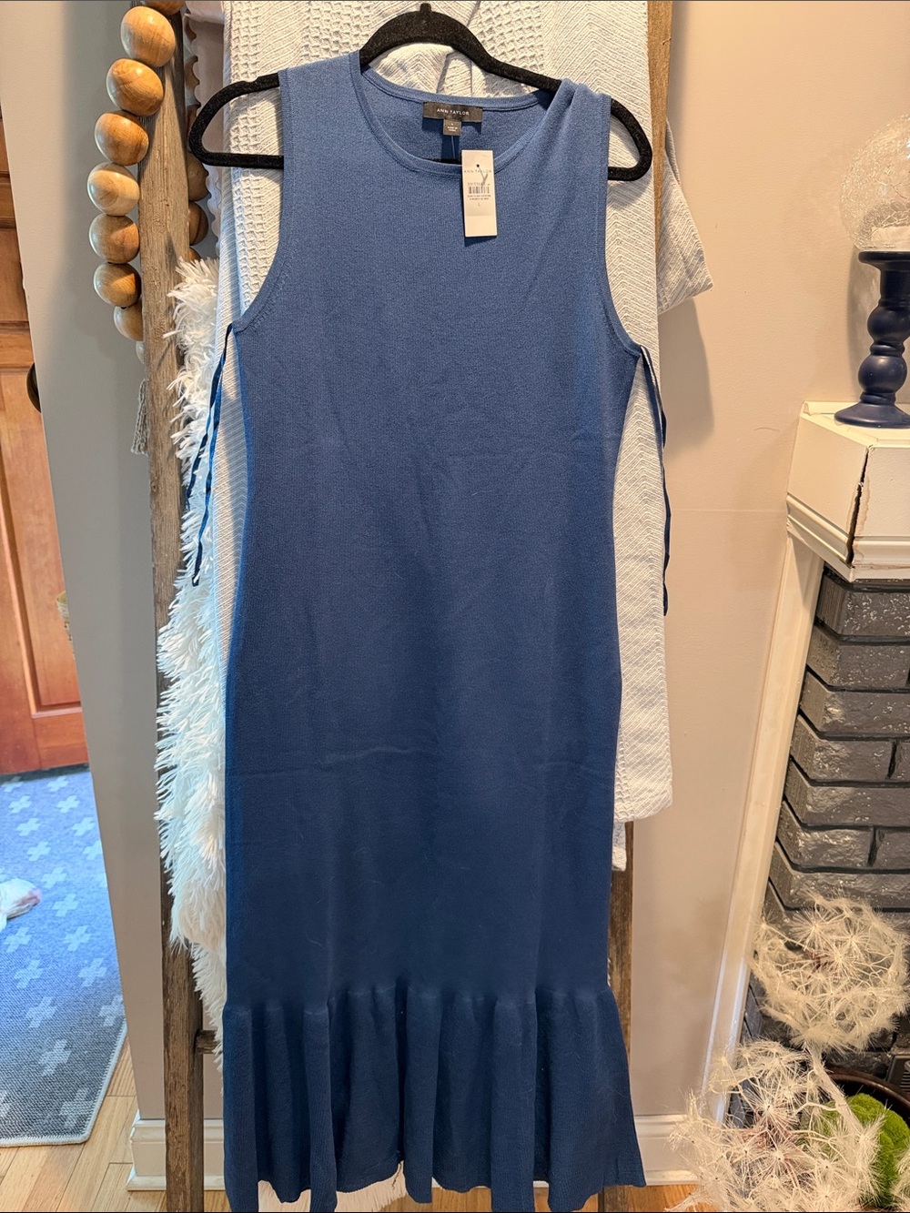Ann Taylor Blue Crewneck Sweater dress size large